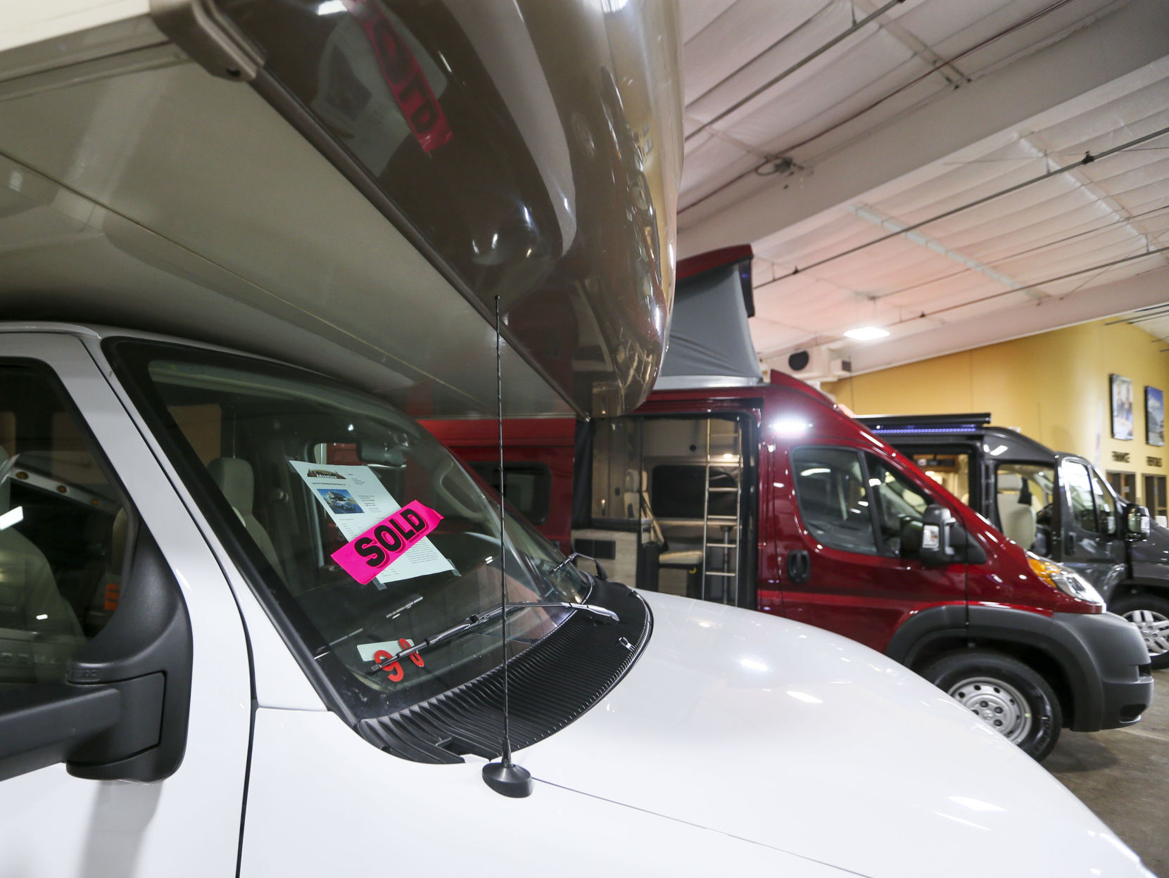 040221-qc-nws-rvsales-04.JPG